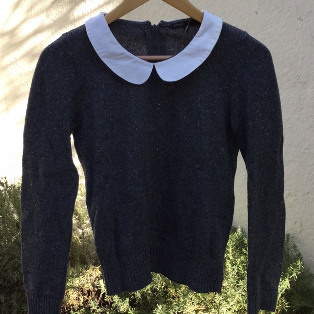 Gray sweater with Claudine collar.